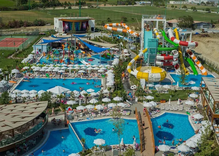 Dream World Aqua Otel Side